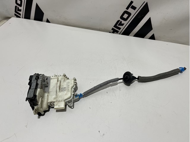 Замок задней двери, правой 8K0839016G VAG