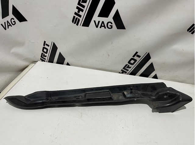 8R0821112C Уплотнитель крыла купить Запорожье