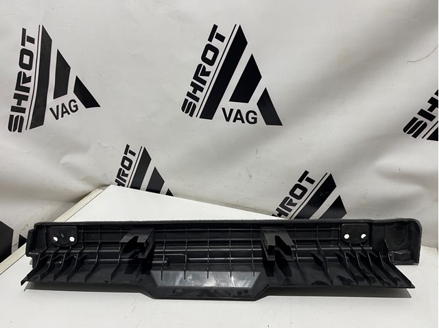 8R0861828 VAG купить в Харьков