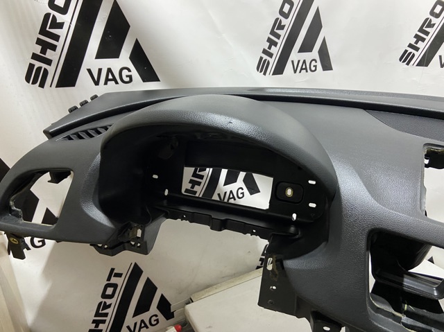 8U1857001M24A VAG Торпедо купить в Киев