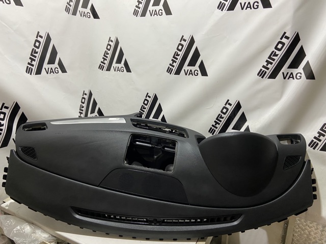 Панель салона передняя "торпедо" 8U1857001M24A VAG