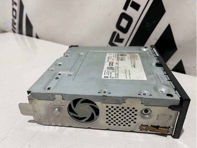 VAG 8V1035652 в наличии Одесса