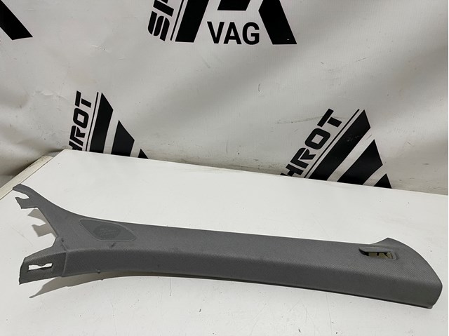VAG 8V5867234A Обшивка стойки кузова внутренняя передняя правая в наличии Львов