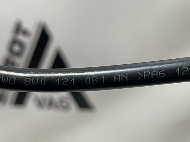 VAG 8W0121081AN Шланг расширительного бачка верхний в наличии Запорожье