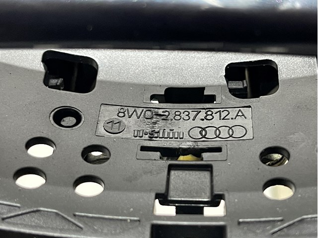 8W02837812A VAG Держатель наружной ручки двери правых дверей купить в Тернополь