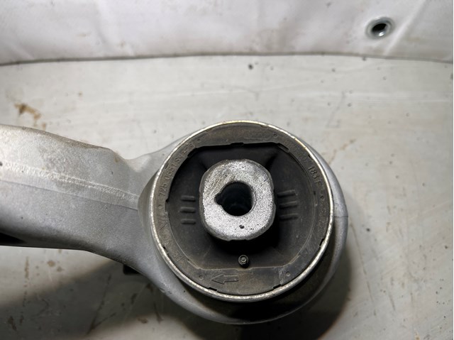 8W0407696A VAG Рычаг передней подвески нижний правый купить в Винница