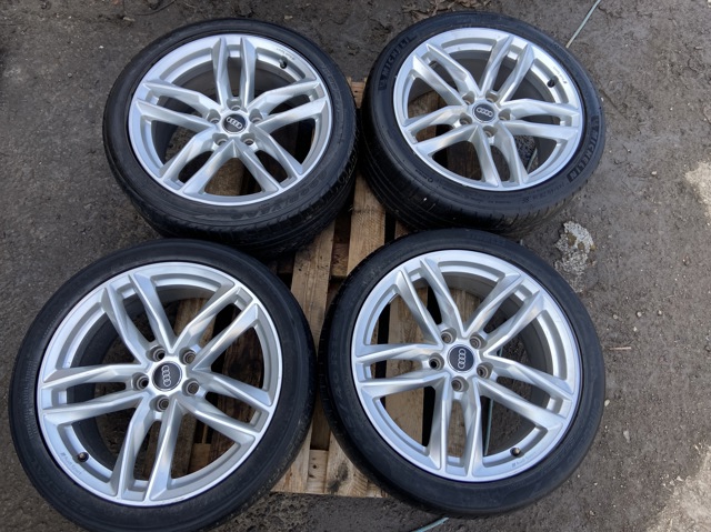 Диски на авто 8W0601025EB VAG
