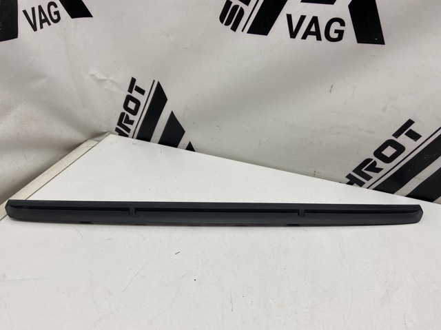 VAG 8W0807801 в наличии Чернигов