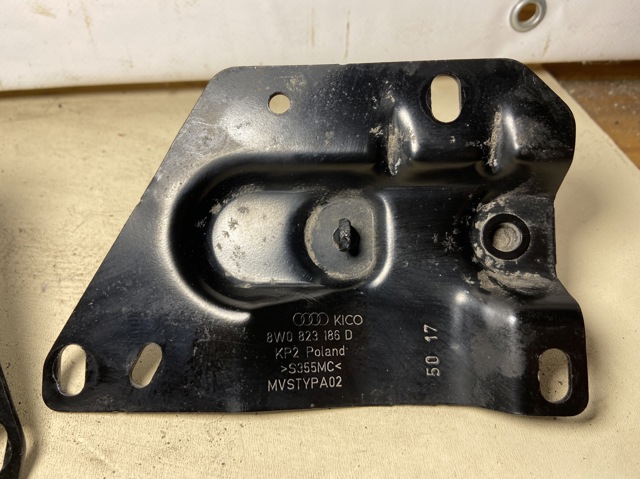 8W0823186D VAG Стояк-крюк замка капота купить в Винница