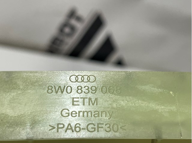 8W0839068 VAG купить в Чернигов