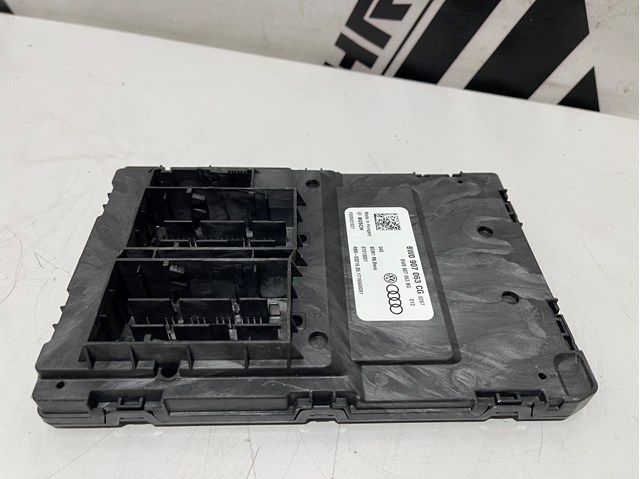 Блок управления бортовой сети 8W0907063CG VAG