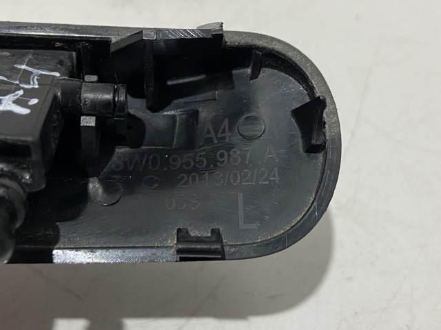 8W0955987A VAG Форсунка омывателя стекла лобового левая купить в Львов