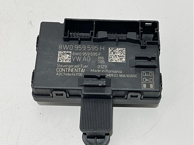 Блок комфорта задней двери 8W0959595H VAG