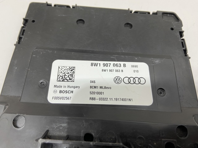 VAG 8W1907063B в наличии Винница