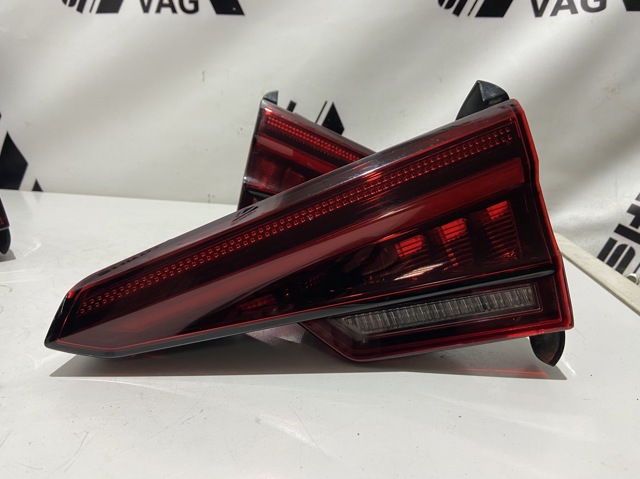 Фара задняя правая внутренняя 8W5945094D VAG