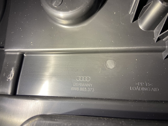 VAG 8W8863373 в наличии Запорожье
