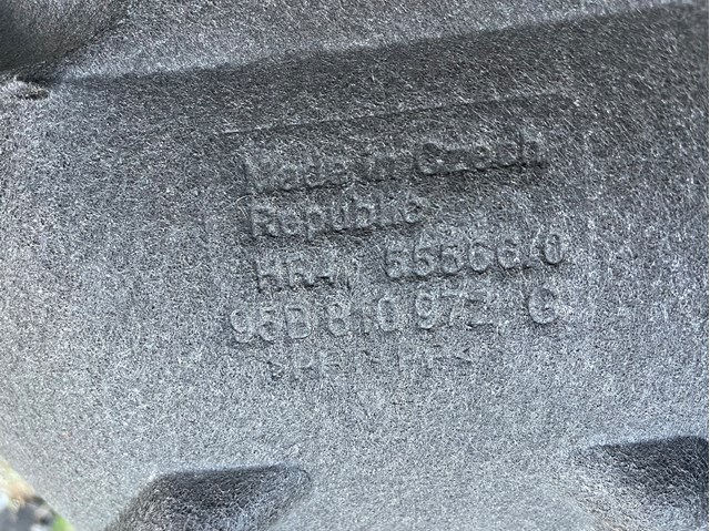 95B810972G PORSCHE Подкрылок крыла заднего правый купить в Черкассы