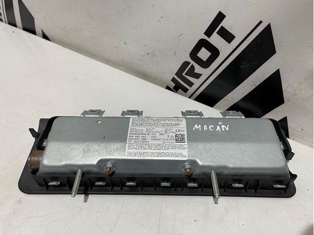 95B880842 PORSCHE Подушка безопасности (AIRBAG) пассажирская, защиты коленей купить в Винница