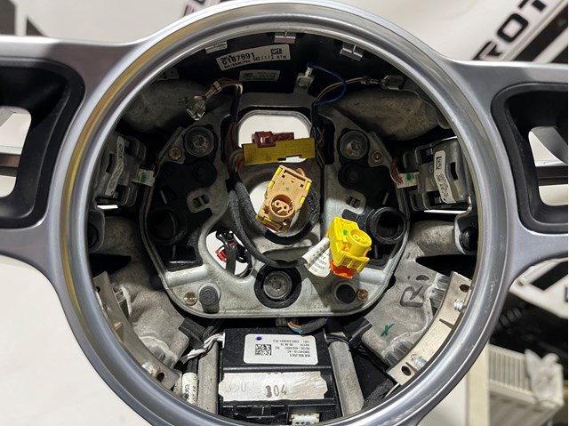 Рулевое колесо 95B959256E PORSCHE