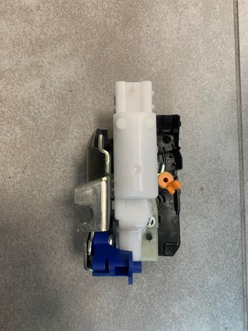 Замок двери боковой (сдвижной) внутренний FG62541 MARKET (OEM)