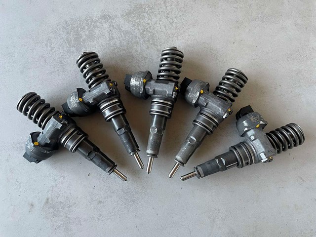 VAG 0414720210 Форсунка впрыска топлива в наличии Запорожье