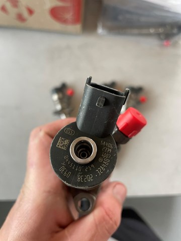 0445110259 BOSCH Топливные форсунки купить в Ужгород