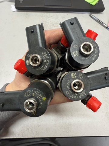 0445110618 BOSCH Топливные форсунки купить в Черкассы