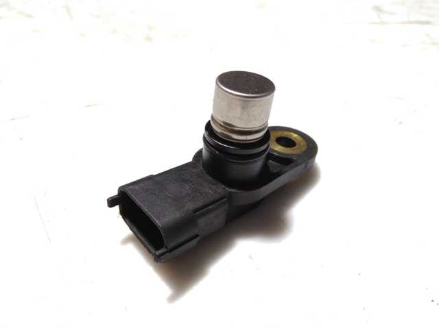 Датчик оборотов распредвала 0232103047 BOSCH