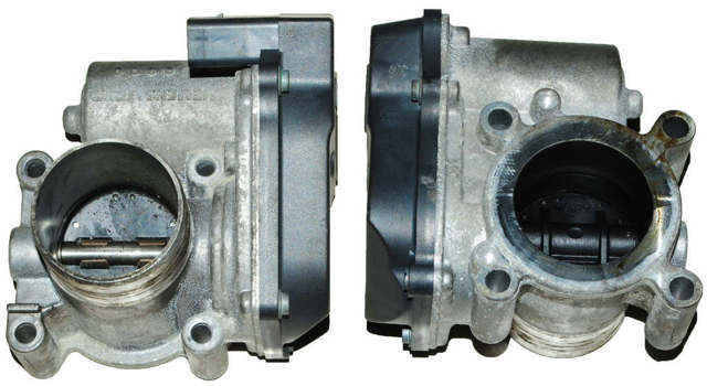 Заслонка воздушная 03D133062F VAG