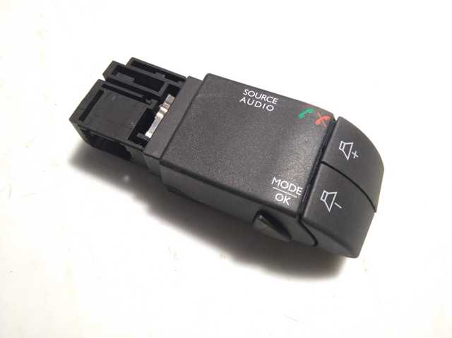 Многофункциональный джойстик управления 255522448R RENAULT