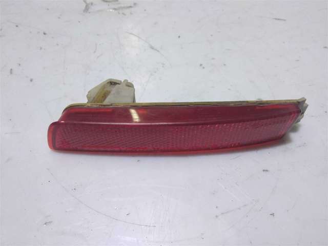 Правый отражатель бампера 265605C000 NISSAN
