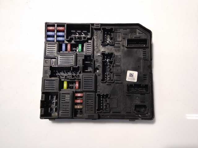 Блок реле и предохранителей 284B74BA0A NISSAN