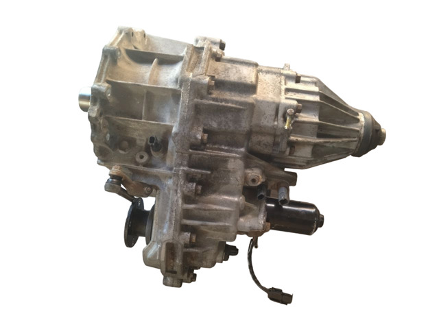 Раздатка, коробка раздаточная 33100EA700 NISSAN