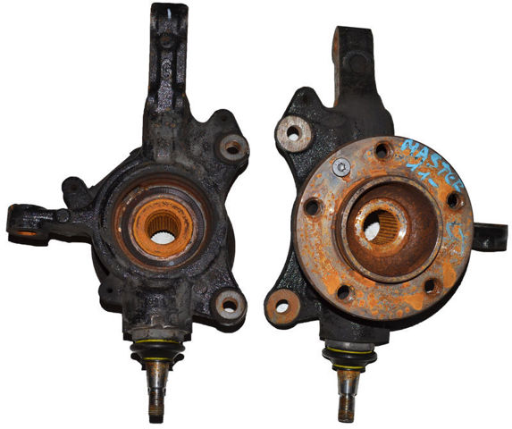 Кулак поворотный передний левый 400150081R RENAULT
