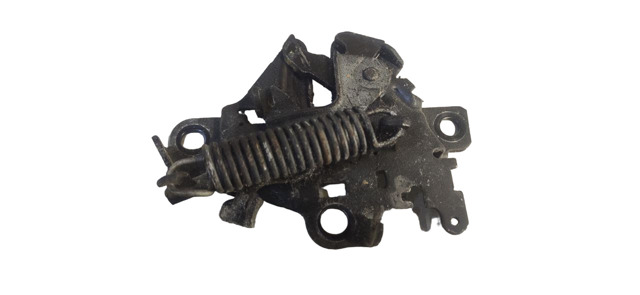 Запор капота (замок и привод замка капота) Toyota RAV4 3