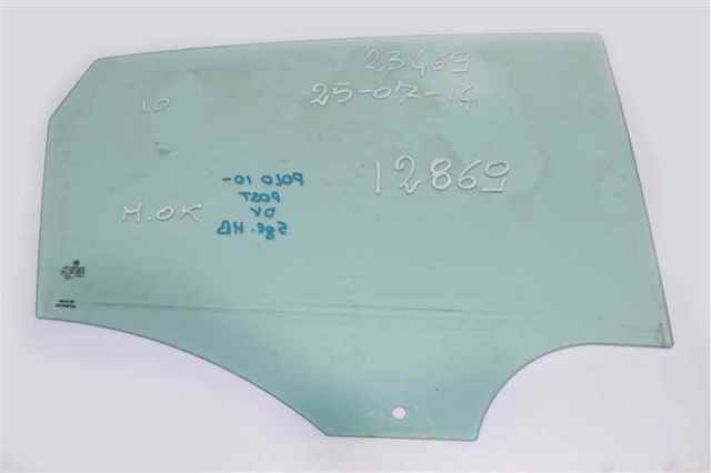 Стекло задней правой двери 6R6845206 VAG