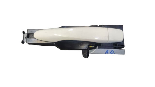 Ручка передней двери наружная, правая 806404EA0B NISSAN
