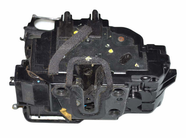 Замок двери водителя 813102B020 HYUNDAI