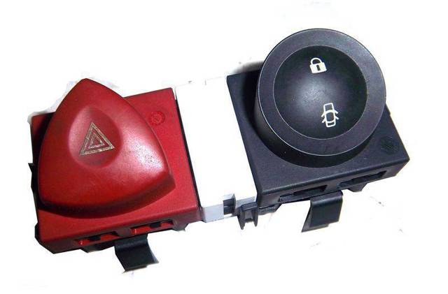 Кнопка аварийного сигнала 8200095493 RENAULT