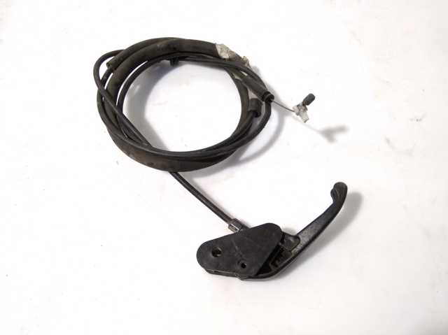 Трос открывания капота, задний 8200497786 RENAULT