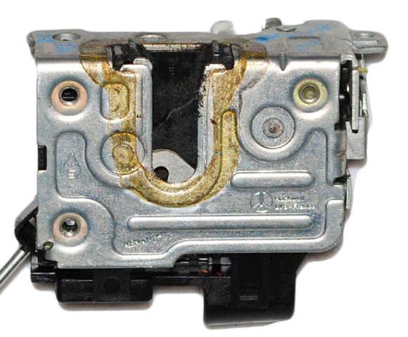 Замок передней пассажирской двери 8200735222 RENAULT