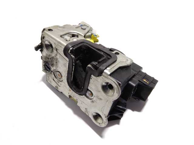 Замок двери задней левой 825032860R RENAULT