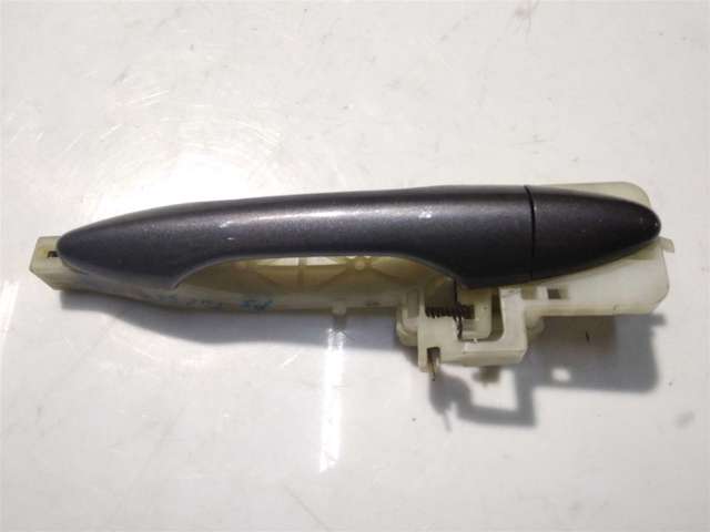 Держатель наружной ручки двери, передней правой 826652S000 HYUNDAI