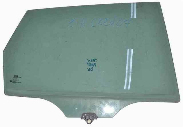 Стекло задней двери, правой 834211H500 HYUNDAI