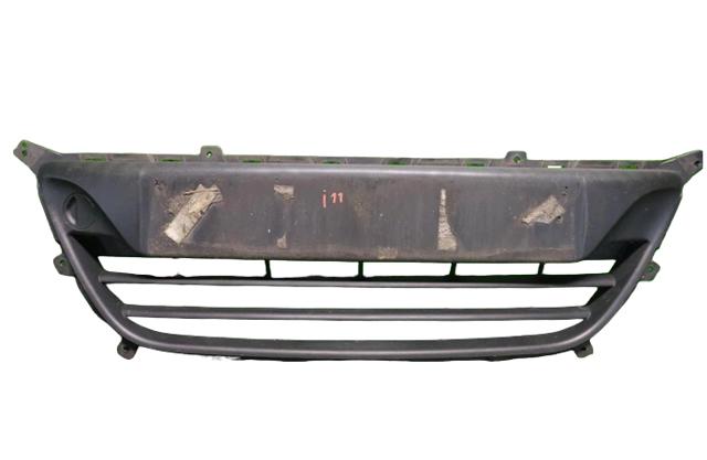 Решетка бампера нижняя 865611J000 HYUNDAI