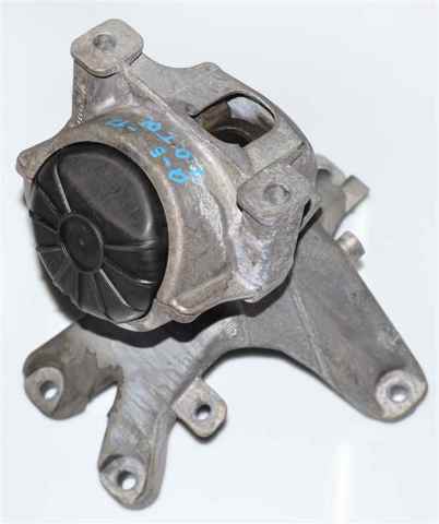 Правая опора ДВС 8K0199381PD VAG