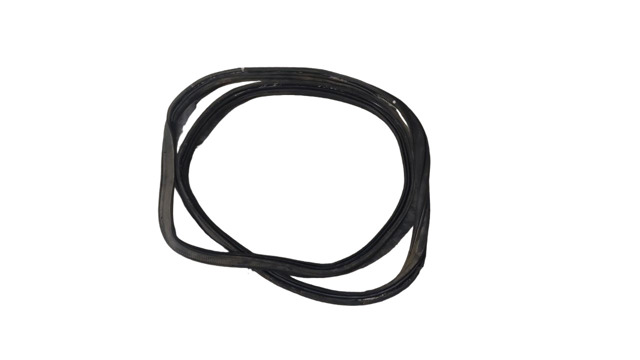 Уплотнитель двери задка кузова EJ5Z78404A06A FORD