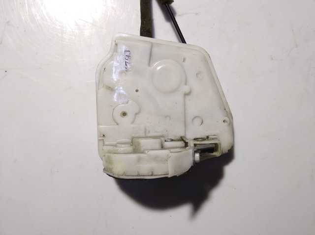 Замок задней правой двери  KD5372310 MAZDA