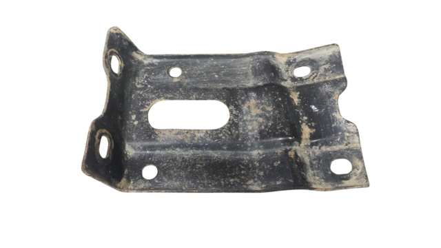 Левый кронштейн переднего бампера MR242623 MITSUBISHI