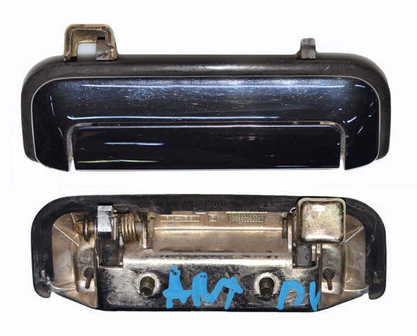 Ручка передней двери наружная, правая MR371042 MITSUBISHI